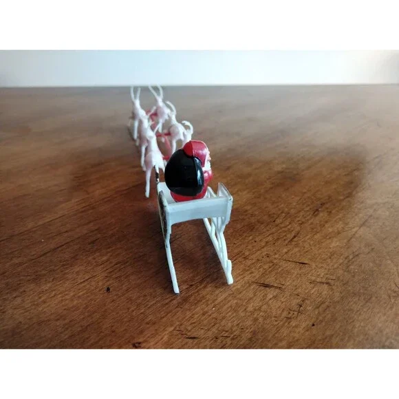 Vtg 60’s Mini Plastic Table Christmas Santa Sleigh Pinkish Reindeer Hong Kong - Picture 8 of 12